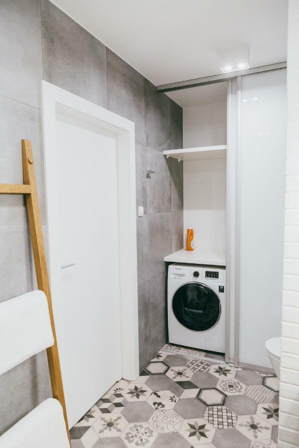 Appartement Eight Lux View In Old Town And Free Parking à Cracovie Extérieur photo